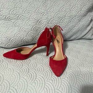 Antonio Melani red suede pumps. Sz 8